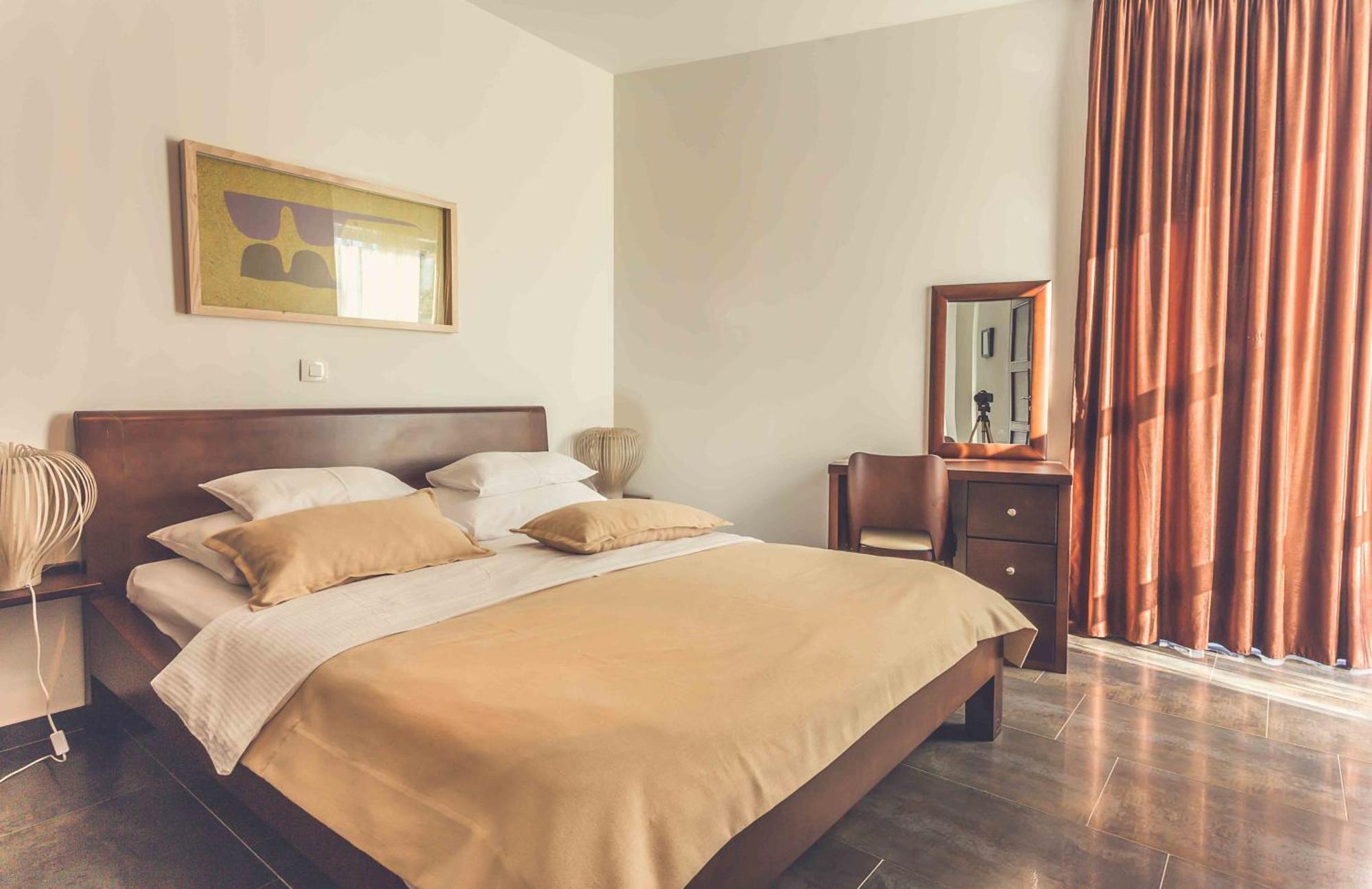 Love Live Hotel Sutomore Habitación foto