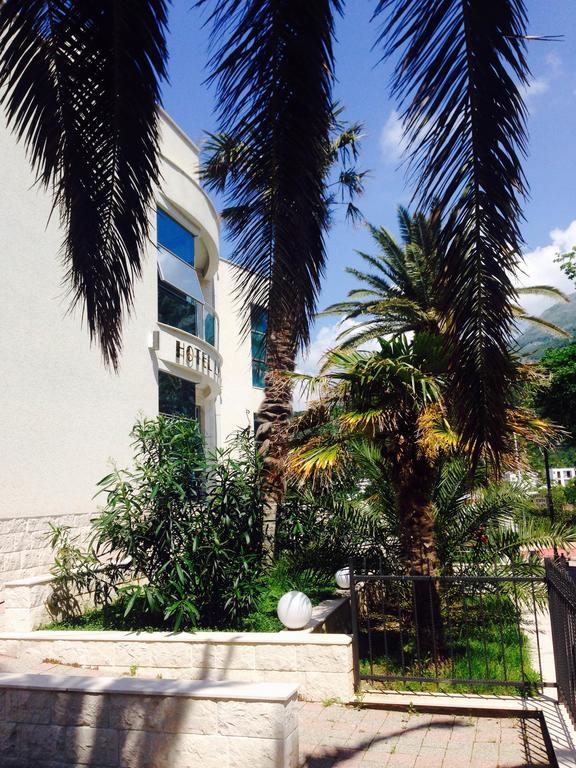 Love Live Hotel Sutomore Exterior foto
