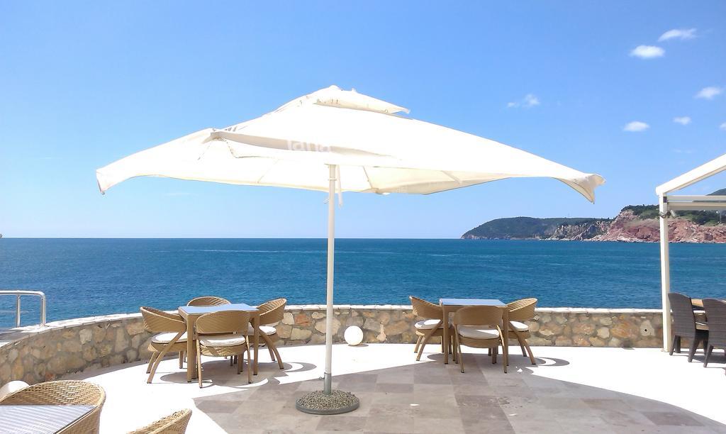 Love Live Hotel Sutomore Exterior foto