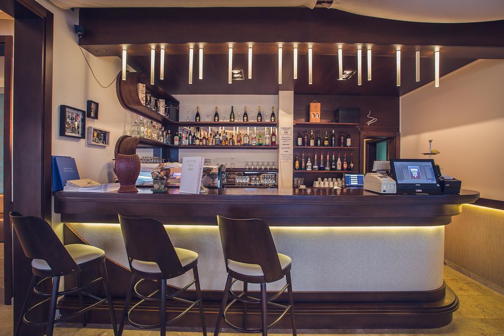 Love Live Hotel Sutomore Exterior foto