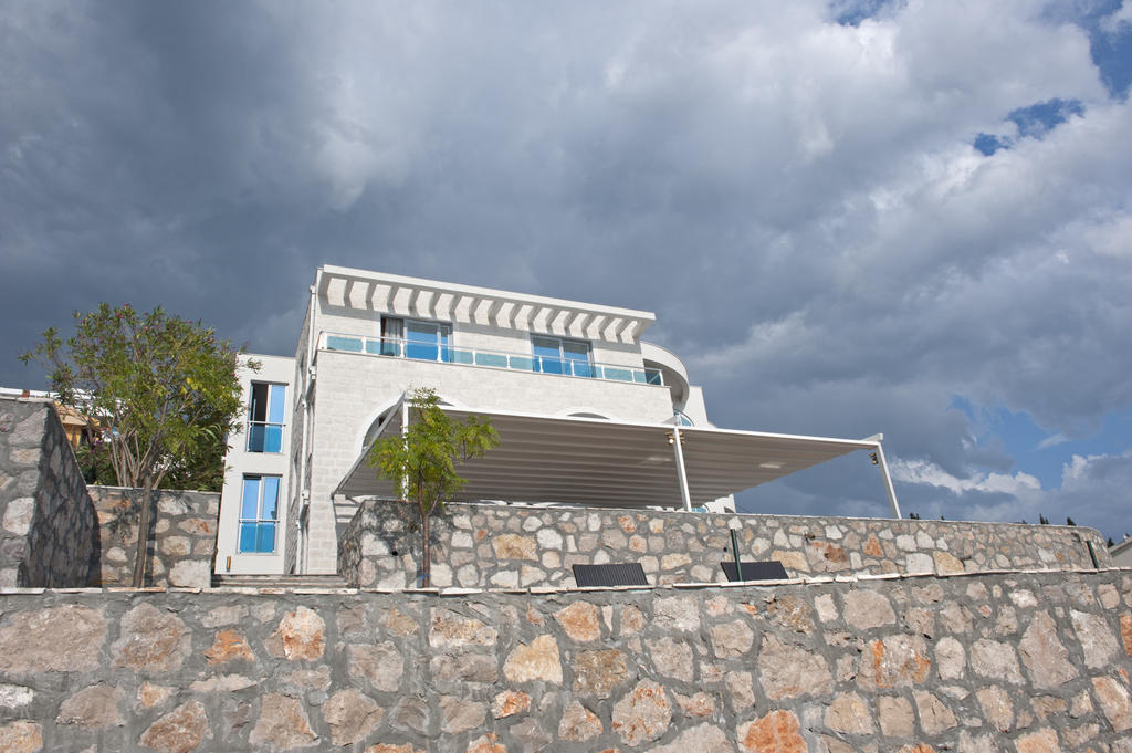 Love Live Hotel Sutomore Exterior foto